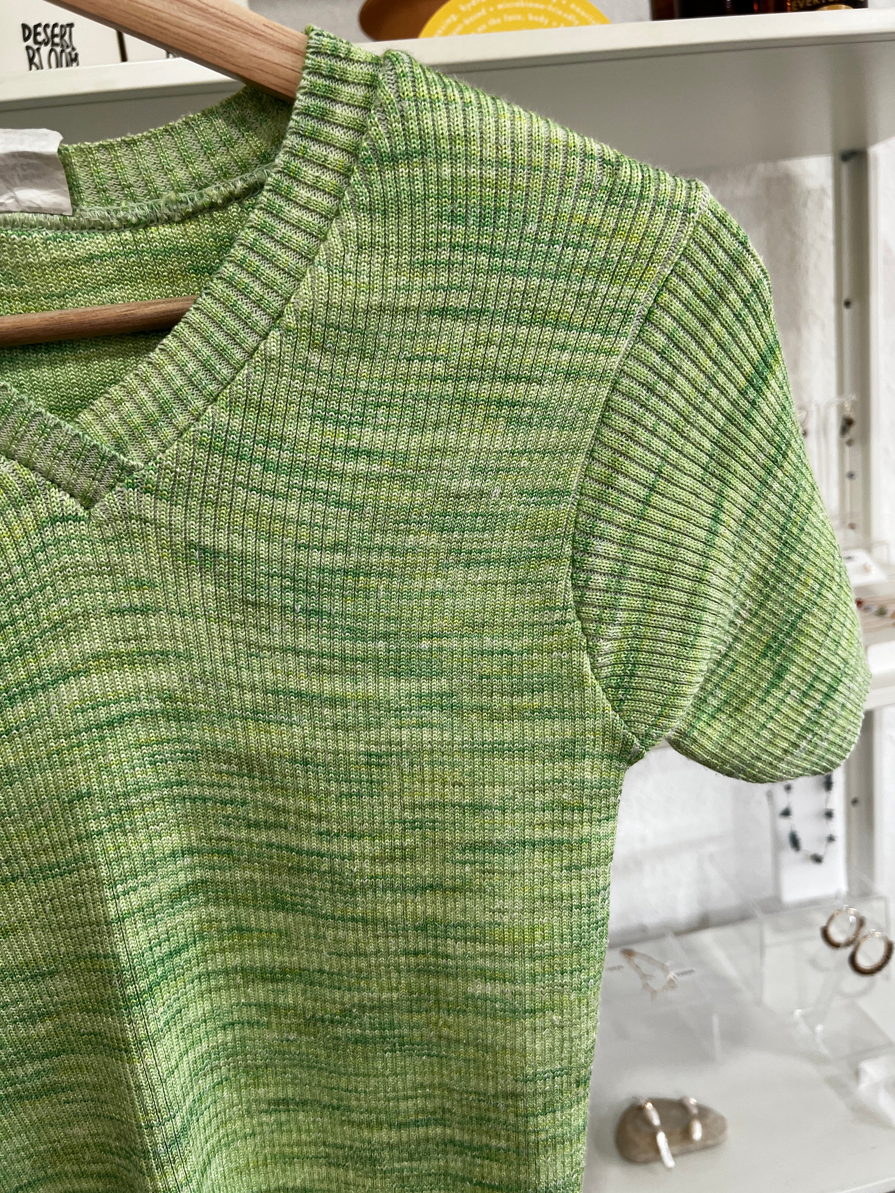 1970s Lime Green Short Sleeve Knit Sweater